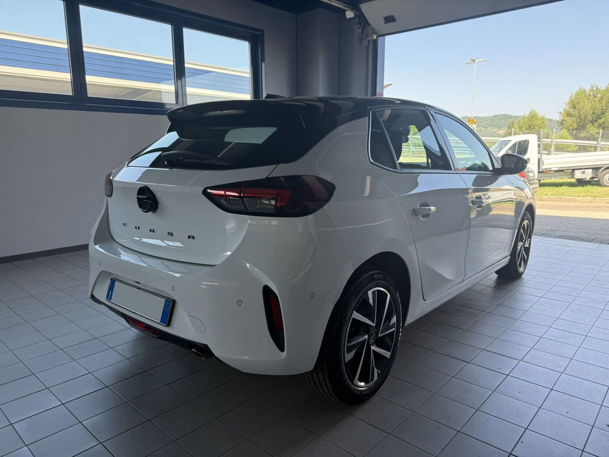 Opel Corsa 1.2 100 CV GS Line (7)