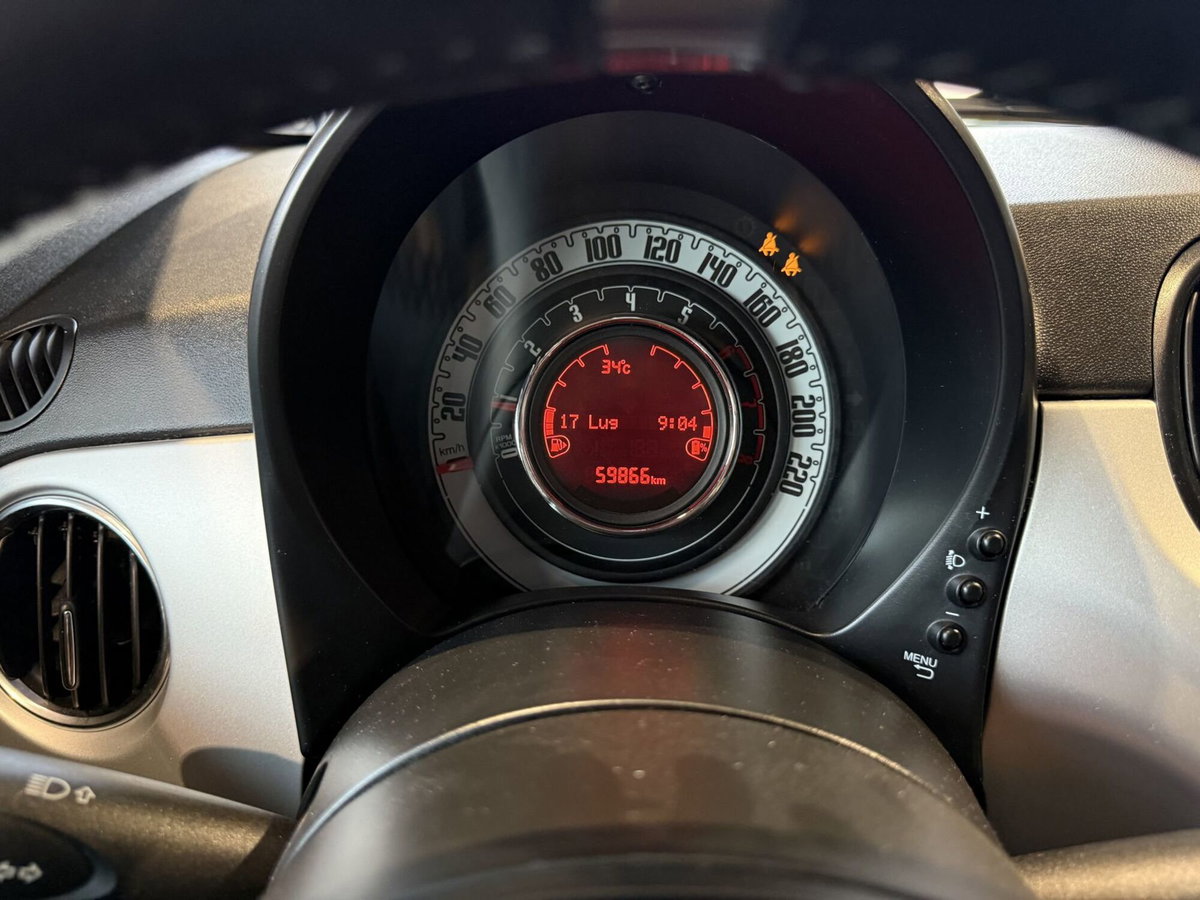 Fiat 500 1.0 Hybrid Connect (12)