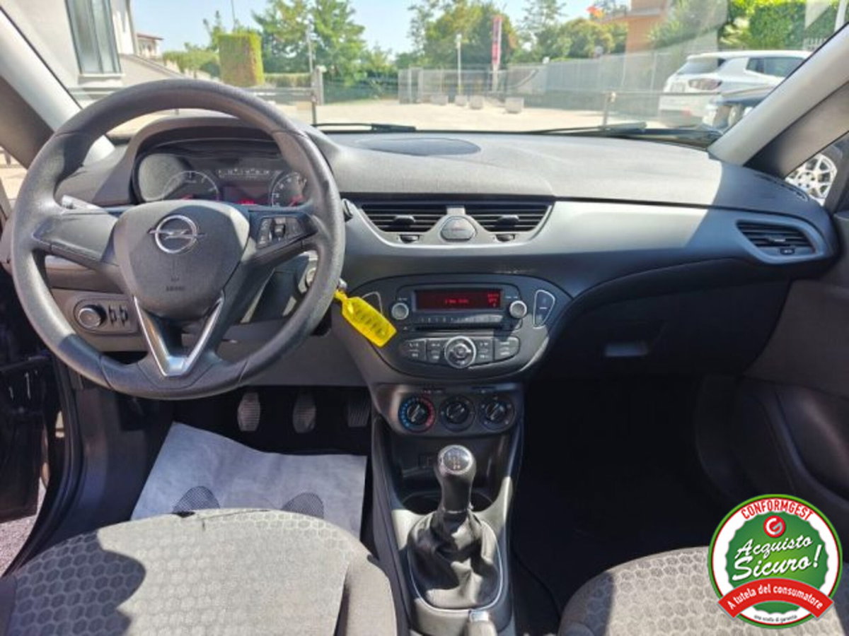 Opel Corsa 1.2 5 porte Advance (10)