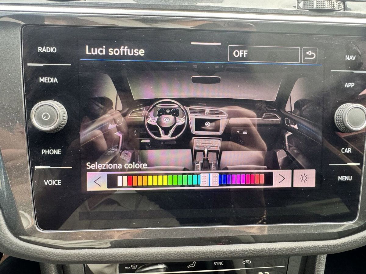 Volkswagen Tiguan 2.0 TDI SCR Life (14)