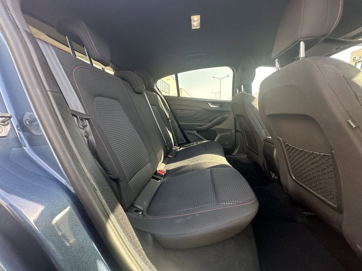 Ford Focus Station Wagon 1.0 EcoBoost 125 CV Start&Stop SW ST Line (14)