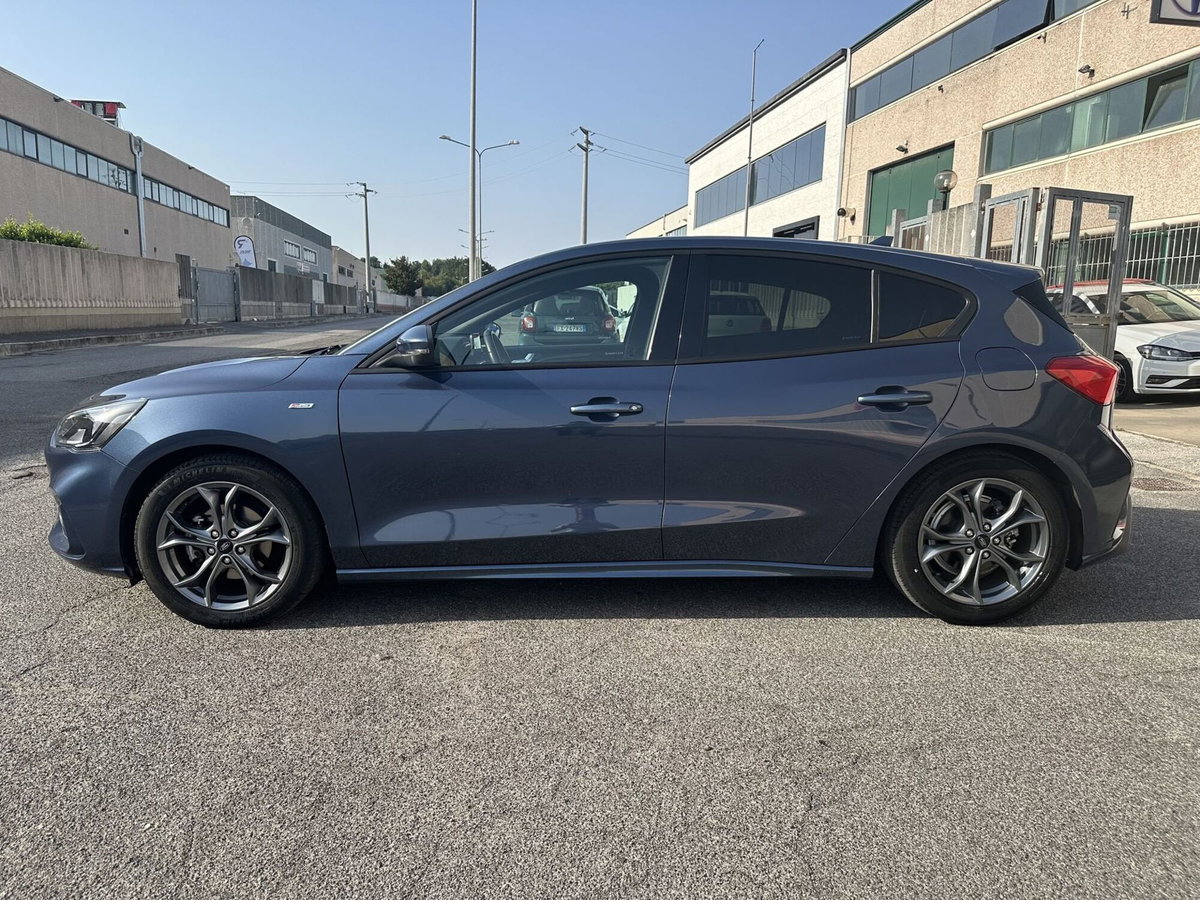 Ford Focus Station Wagon 1.0 EcoBoost 125 CV Start&Stop SW ST Line (3)