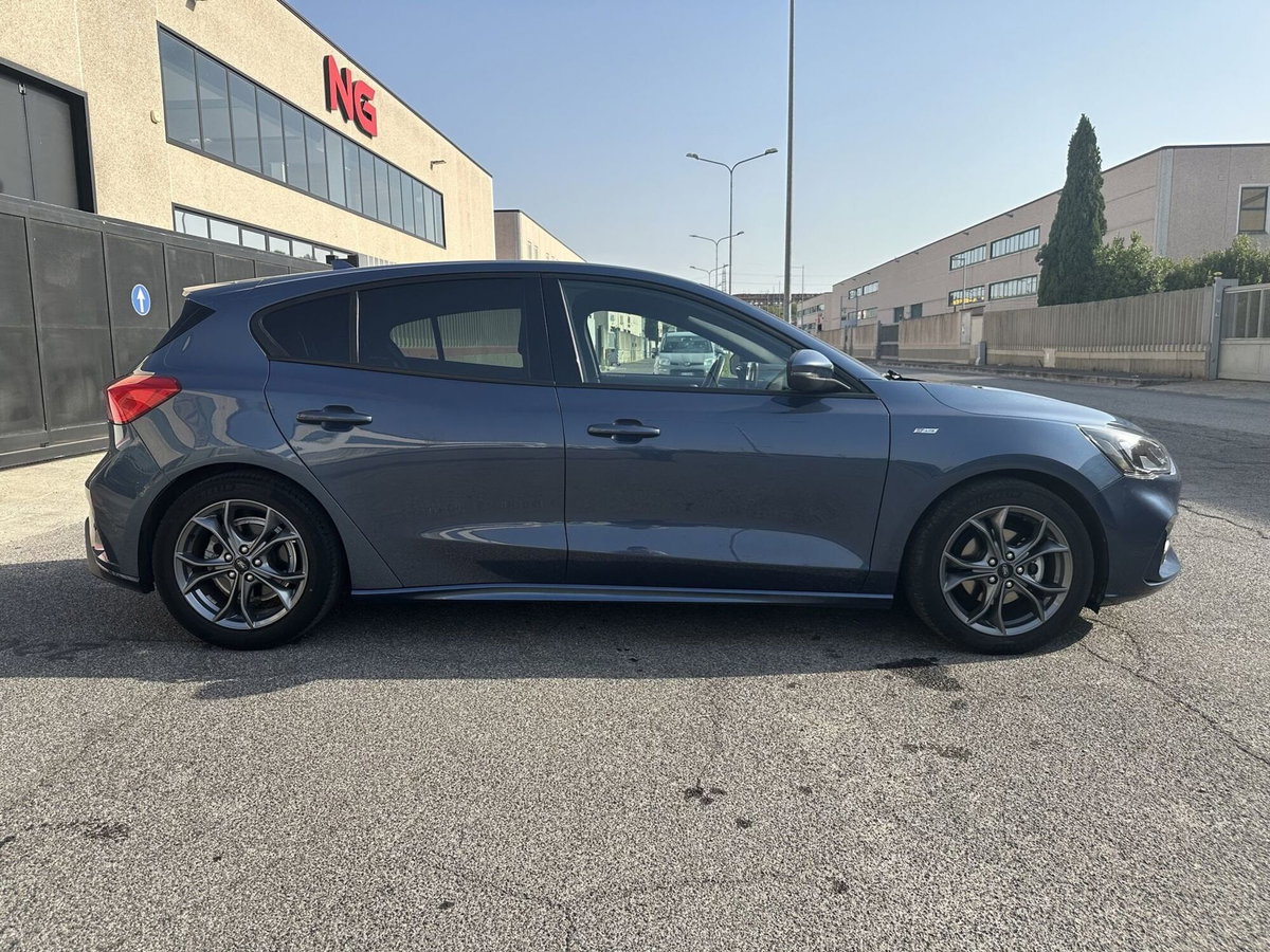 Ford Focus Station Wagon 1.0 EcoBoost 125 CV Start&Stop SW ST Line (7)