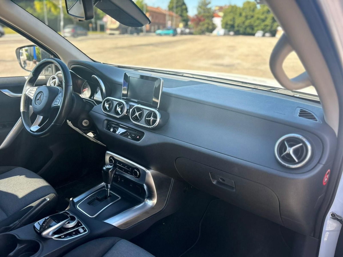Mercedes-Benz Classe X Pick-up 220 d 4Matic Progressive (9)