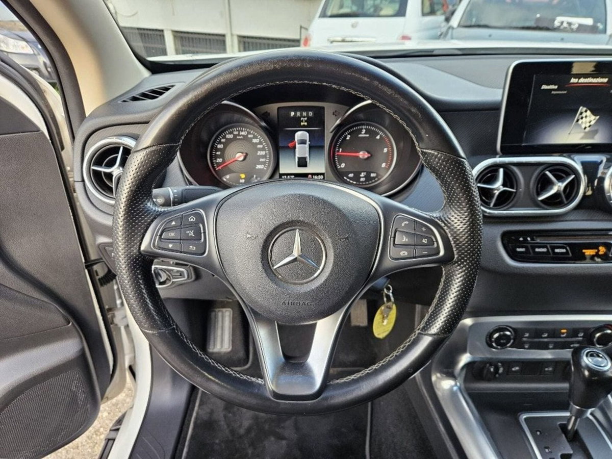 Mercedes-Benz Classe X Pick-up 220 d 4Matic Progressive (14)