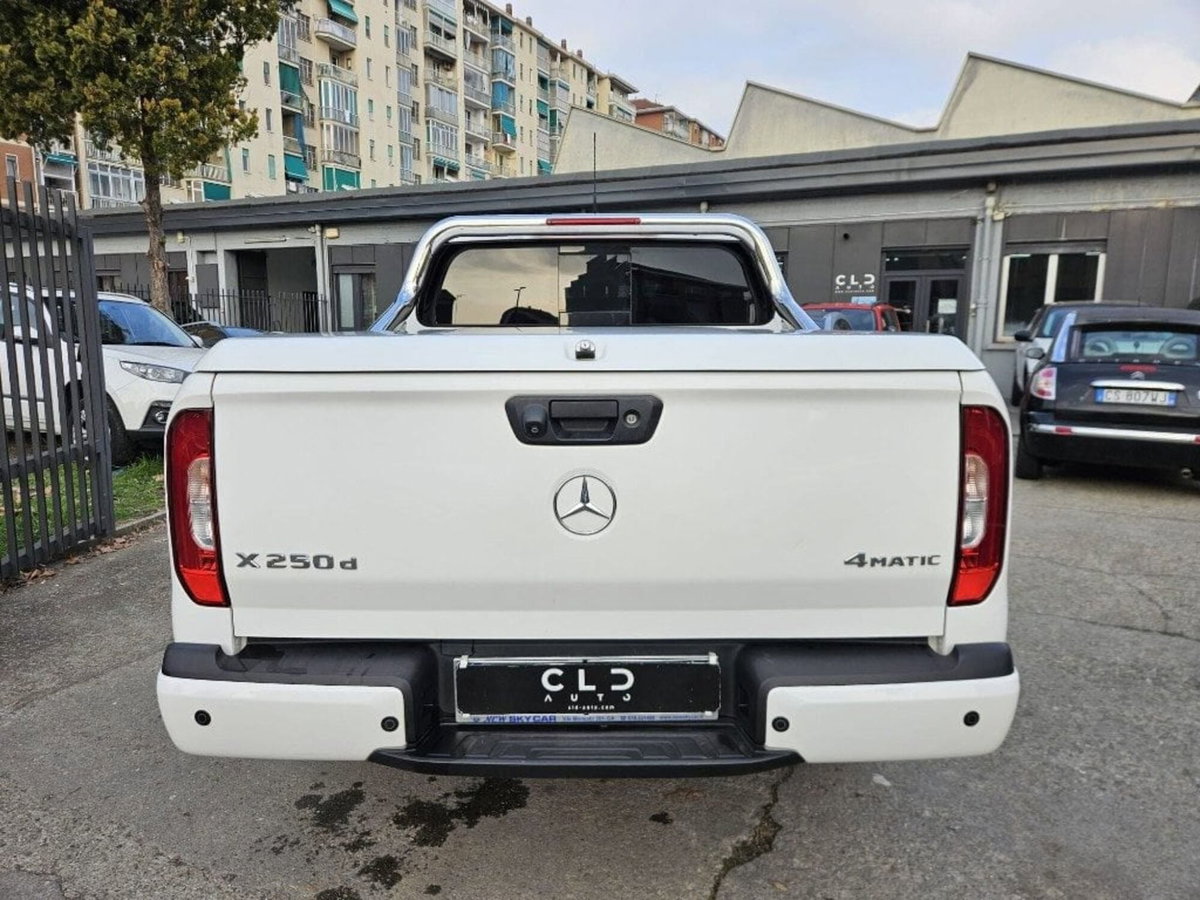 Mercedes-Benz Classe X Pick-up 220 d 4Matic Progressive (5)