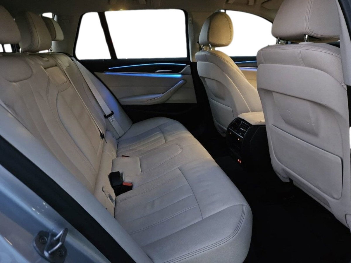 BMW Serie 5 Touring 520d  Luxury (10)