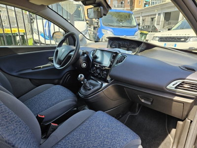 Lancia Ypsilon 1.0 FireFly 5 porte S&S Hybrid Ecochic A. Ferretti (11)