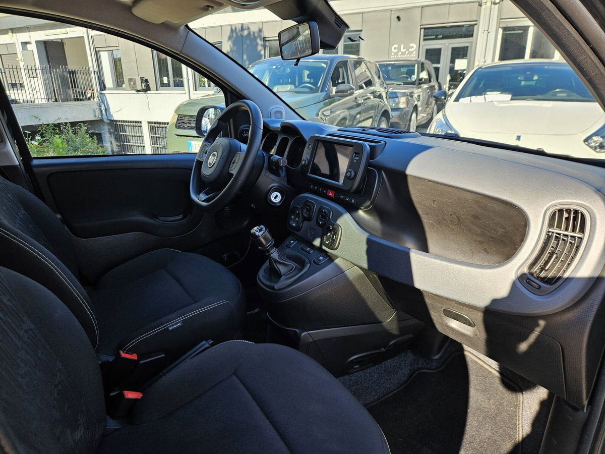 Fiat Panda 1.0 FireFly S&S Hybrid City Cross (11)