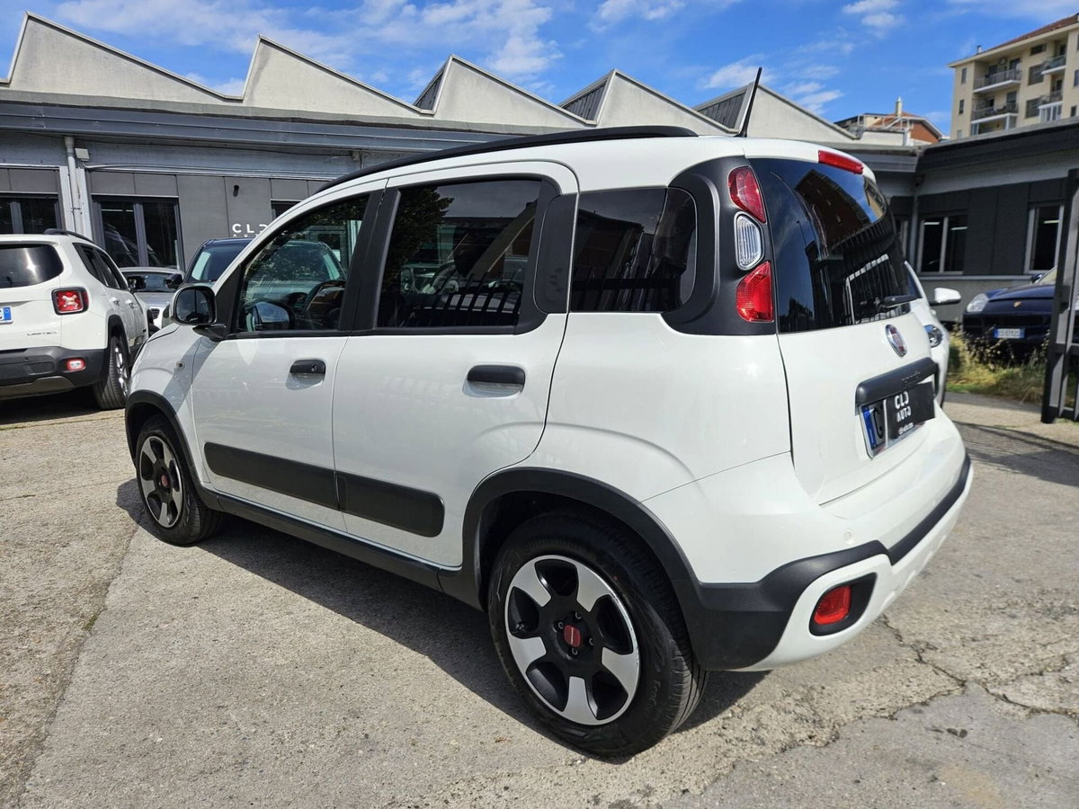 Fiat Panda 1.0 FireFly S&S Hybrid City Cross (6)