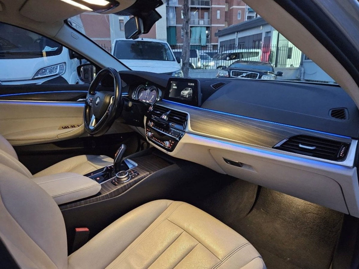 BMW Serie 5 Touring 520d  Luxury (12)