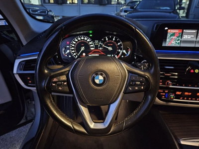 BMW Serie 5 Touring 520d  Luxury (16)