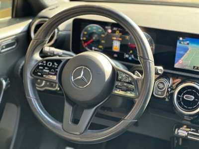 Mercedes-Benz Classe A 200 d Premium (12)
