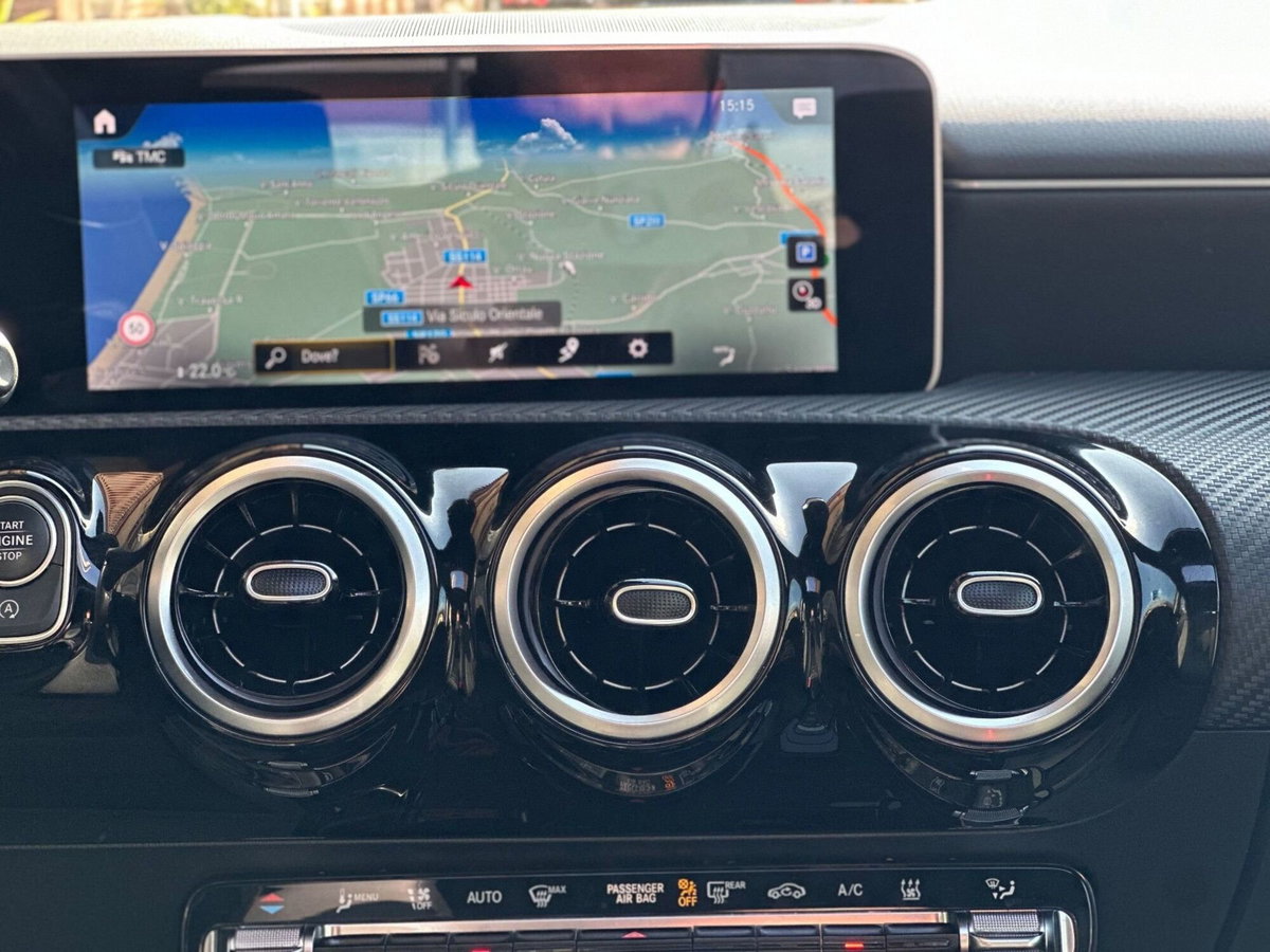 Mercedes-Benz Classe A 200 d Premium (16)