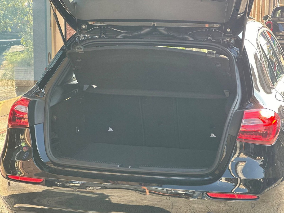 Mercedes-Benz Classe A 200 d Premium (17)