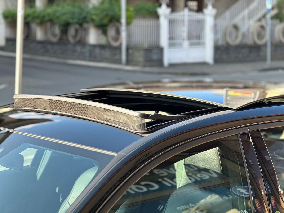 Mercedes-Benz Classe A 200 d Premium (4)