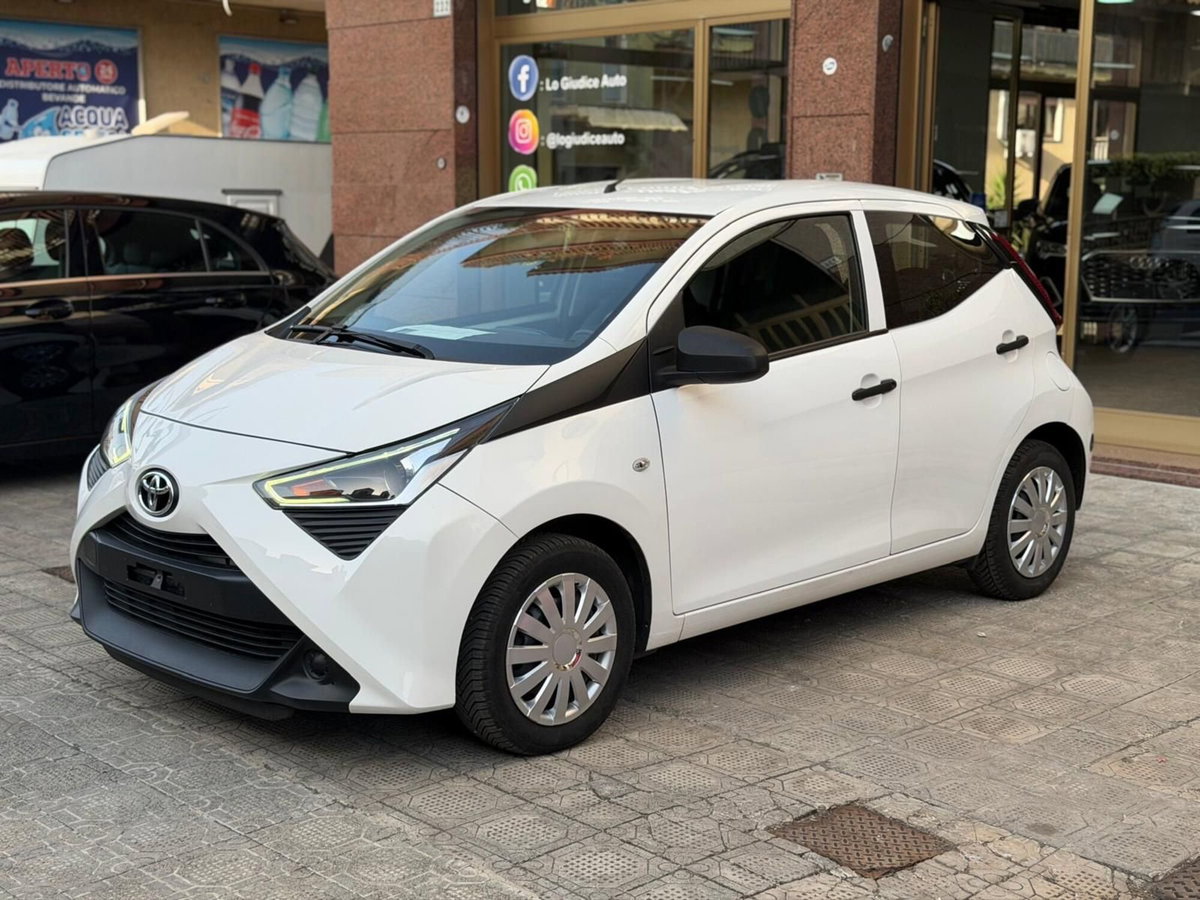 Toyota Aygo 1.0 VVT-i 72 CV 5 porte x-clusiv
