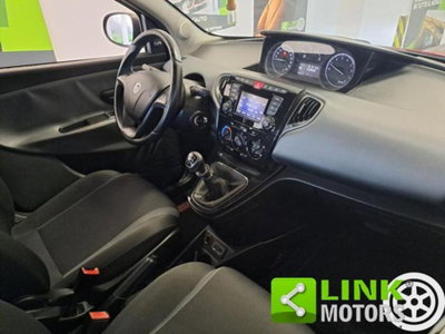 Lancia Ypsilon 1.2 69 CV 5 porte GPL Ecochic Alberta Ferretti (14)