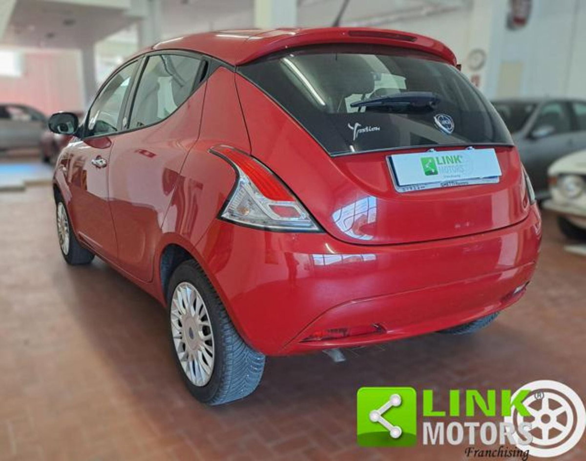 Lancia Ypsilon 1.2 69 CV 5 porte GPL Ecochic Alberta Ferretti (4)