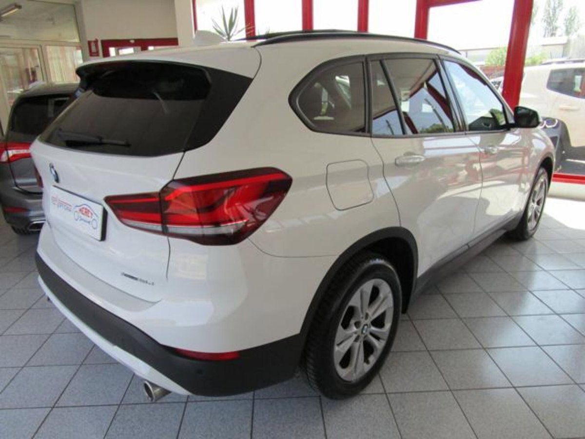 BMW X1 xDrive18d Business Advantage (3)