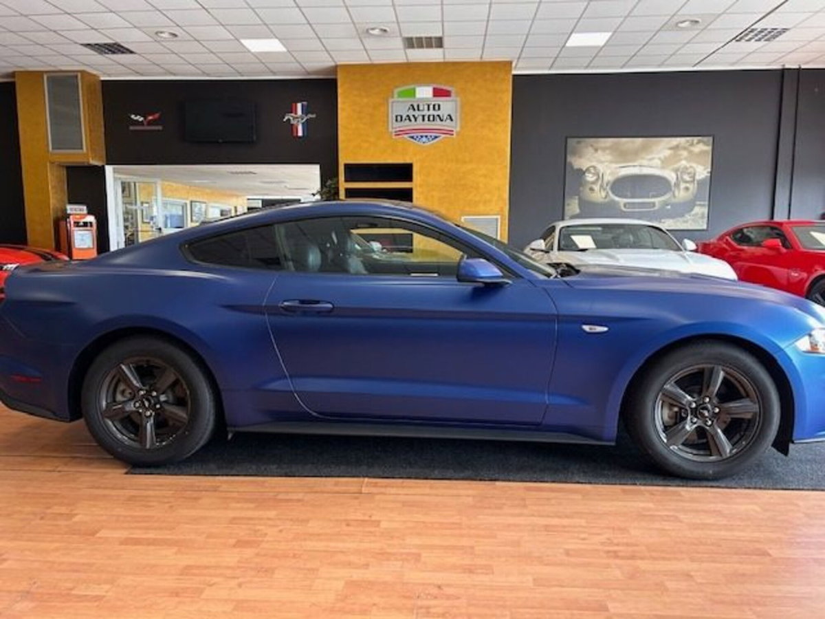 Ford Mustang Coupé Fastback 2.3 EcoBoost (6)