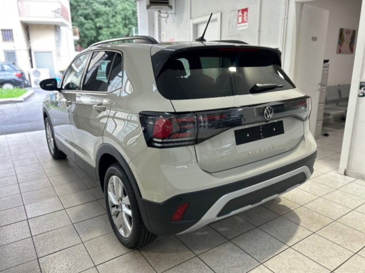 Volkswagen T-Cross 1.0 tsi Edition 115cv (4)