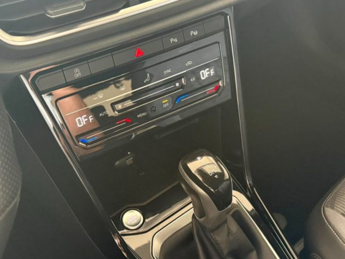 Volkswagen T-Roc 2.0 tdi R-Line 4motion 150cv dsg (15)