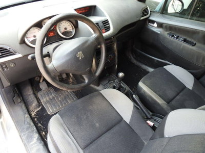 Peugeot 207 SW 8V 75CV X Line ECO GPL (12)