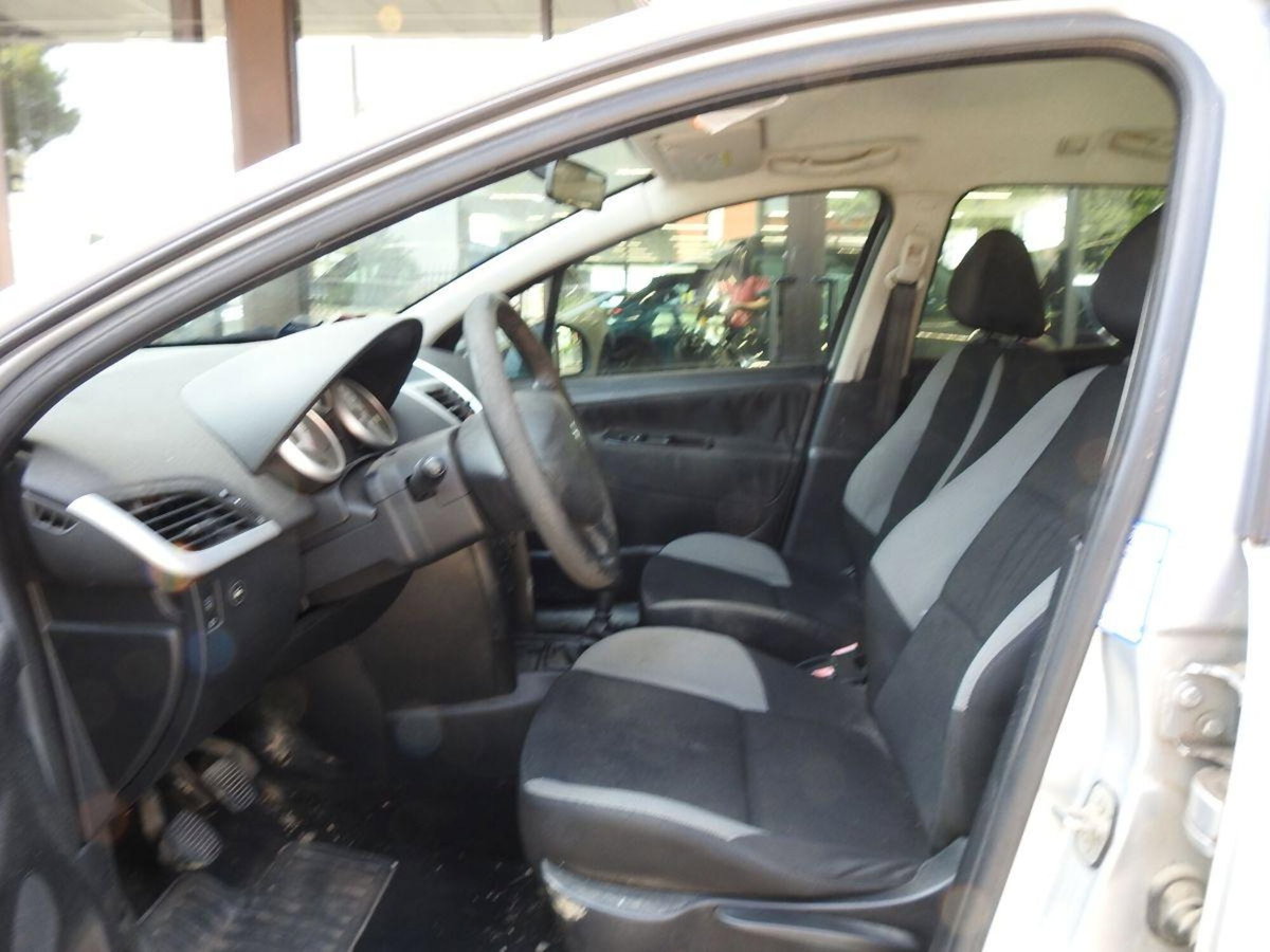 Peugeot 207 SW 8V 75CV X Line ECO GPL (13)