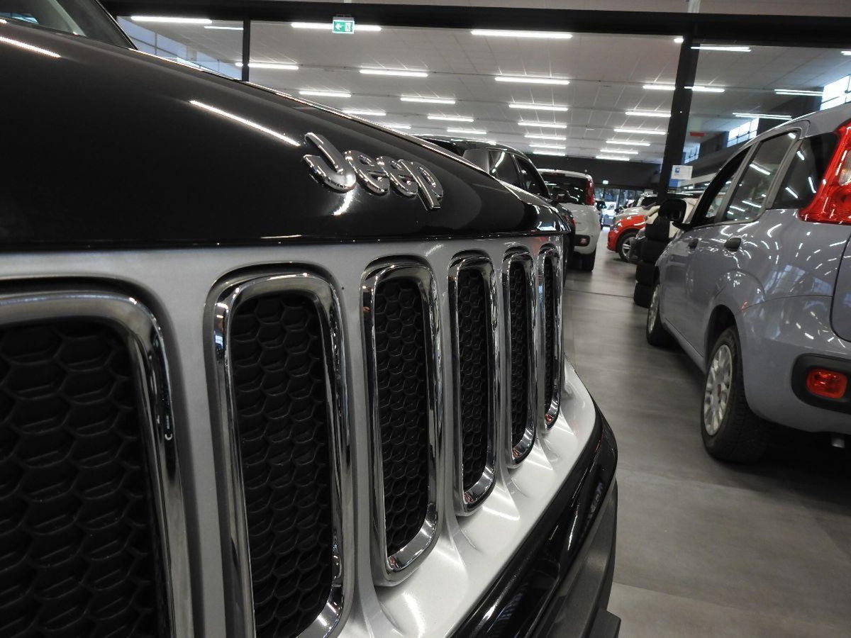 Jeep Renegade 1.4 MultiAir Limited (6)