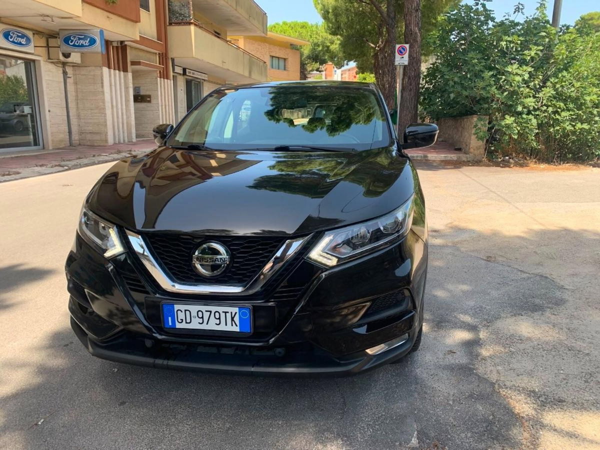 Nissan Qashqai 1.5 dCi 115 CV DCT Business (2)
