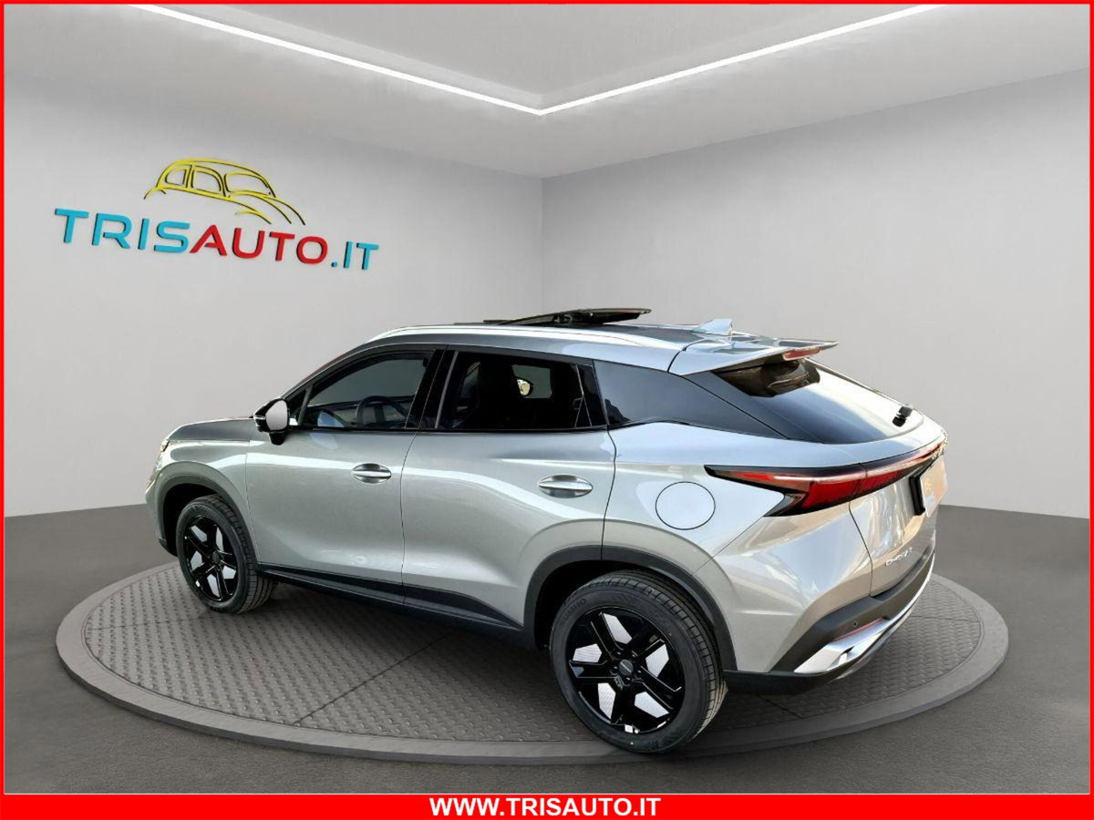 Omoda Omoda 5 SHS-H 1.5 tgdi hev Premium auto (2)