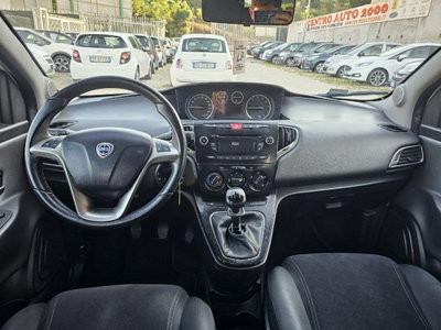 Lancia Ypsilon 1.2 69 CV 5 porte GPL Ecochic Gold (10)