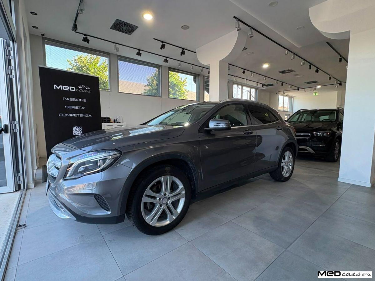 Mercedes-Benz GLA SUV 200 d Automatic Enduro (3)