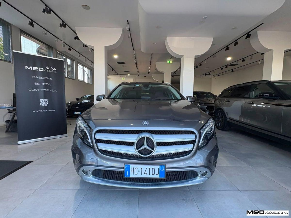 Mercedes-Benz GLA SUV 200 d Automatic Enduro (4)