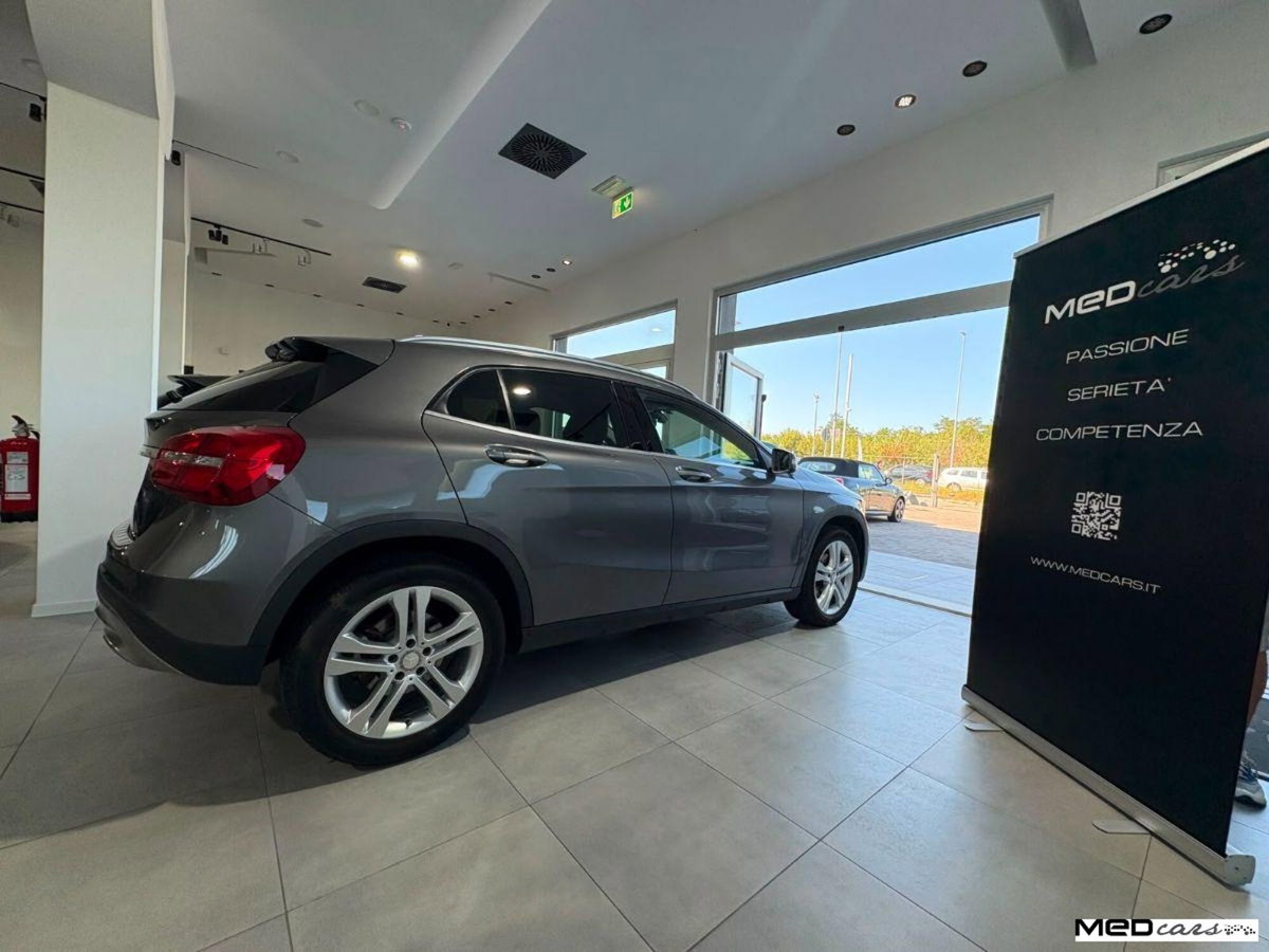 Mercedes-Benz GLA SUV 200 d Automatic Enduro (5)