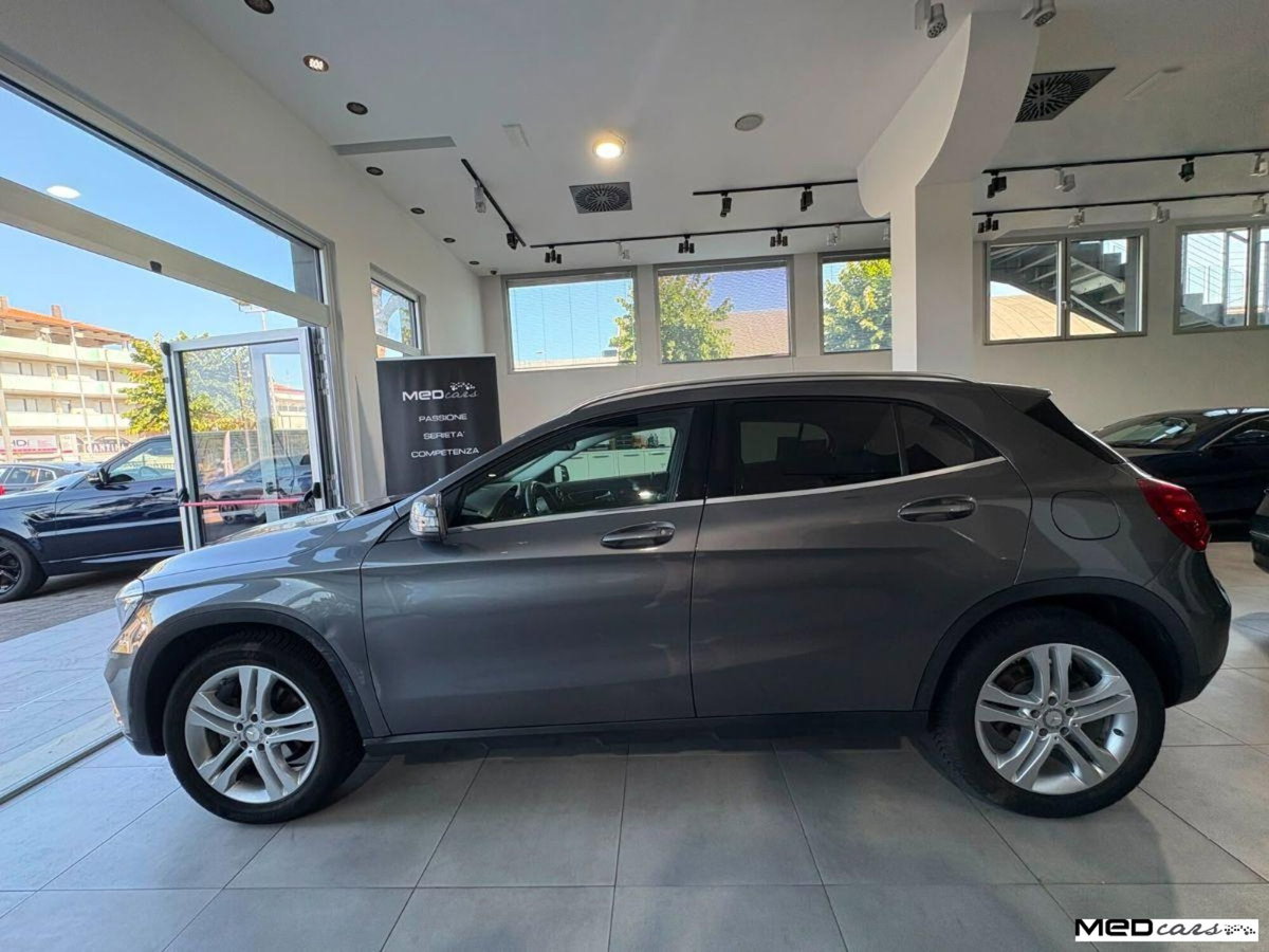 Mercedes-Benz GLA SUV 200 d Automatic Enduro (7)