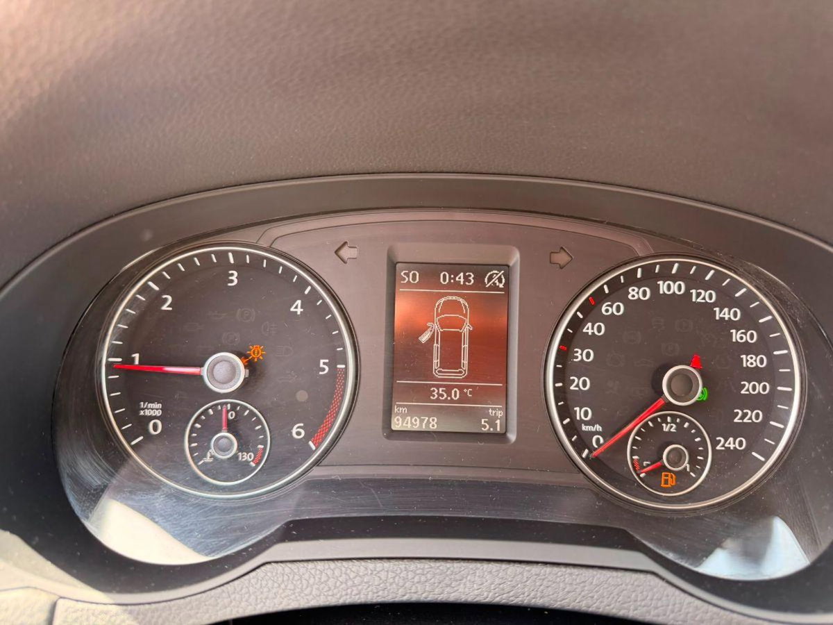 Volkswagen Sharan 2.0 TDI 150 CV SCR DSG Business BlueMotion Technology (17)