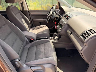 Volkswagen Touran 1.6 TDI DSG Comfortline (16)