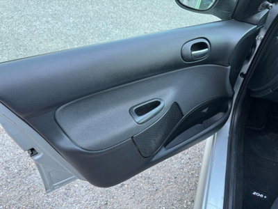 Peugeot 206 60CV 5p. Trendy (11)