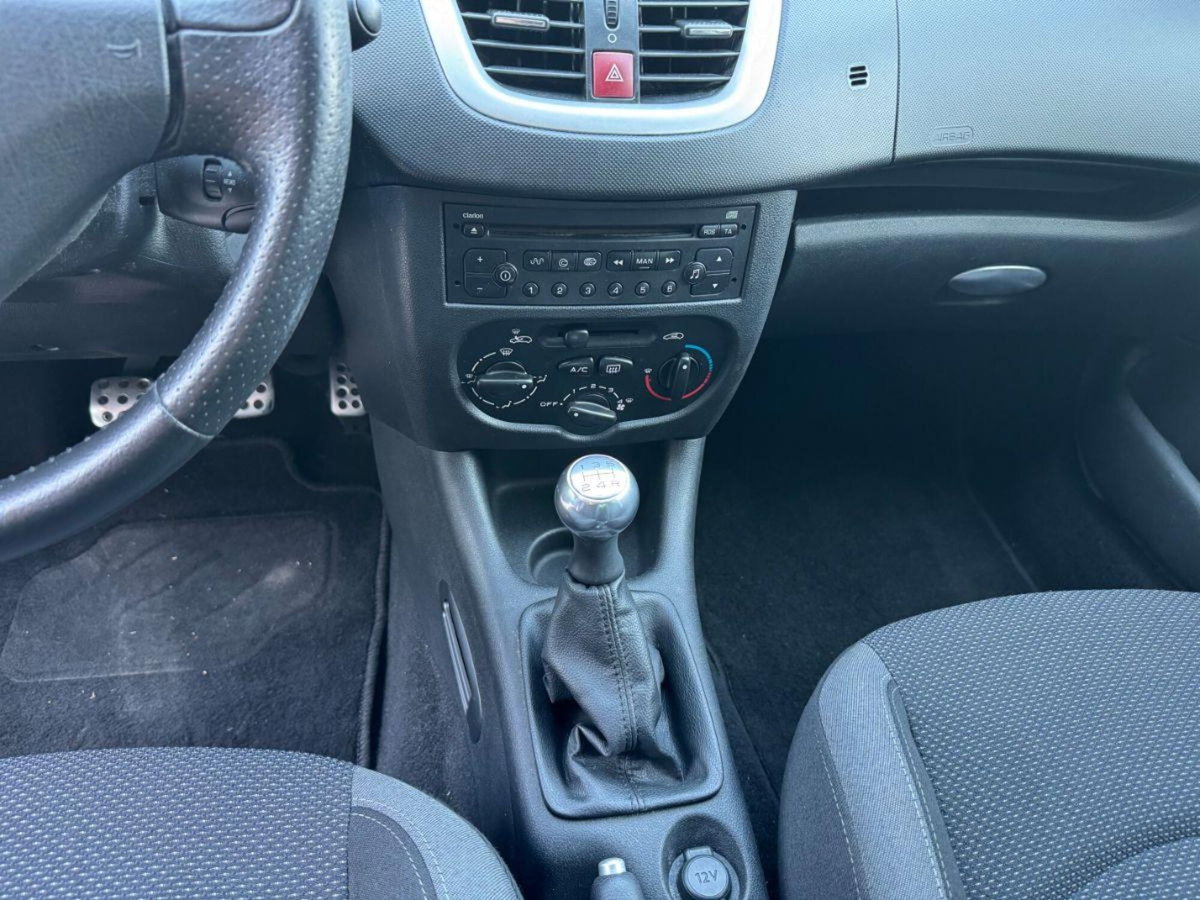 Peugeot 206 60CV 5p. Trendy (13)