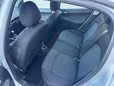 Peugeot 206 60CV 5p. Trendy (14)
