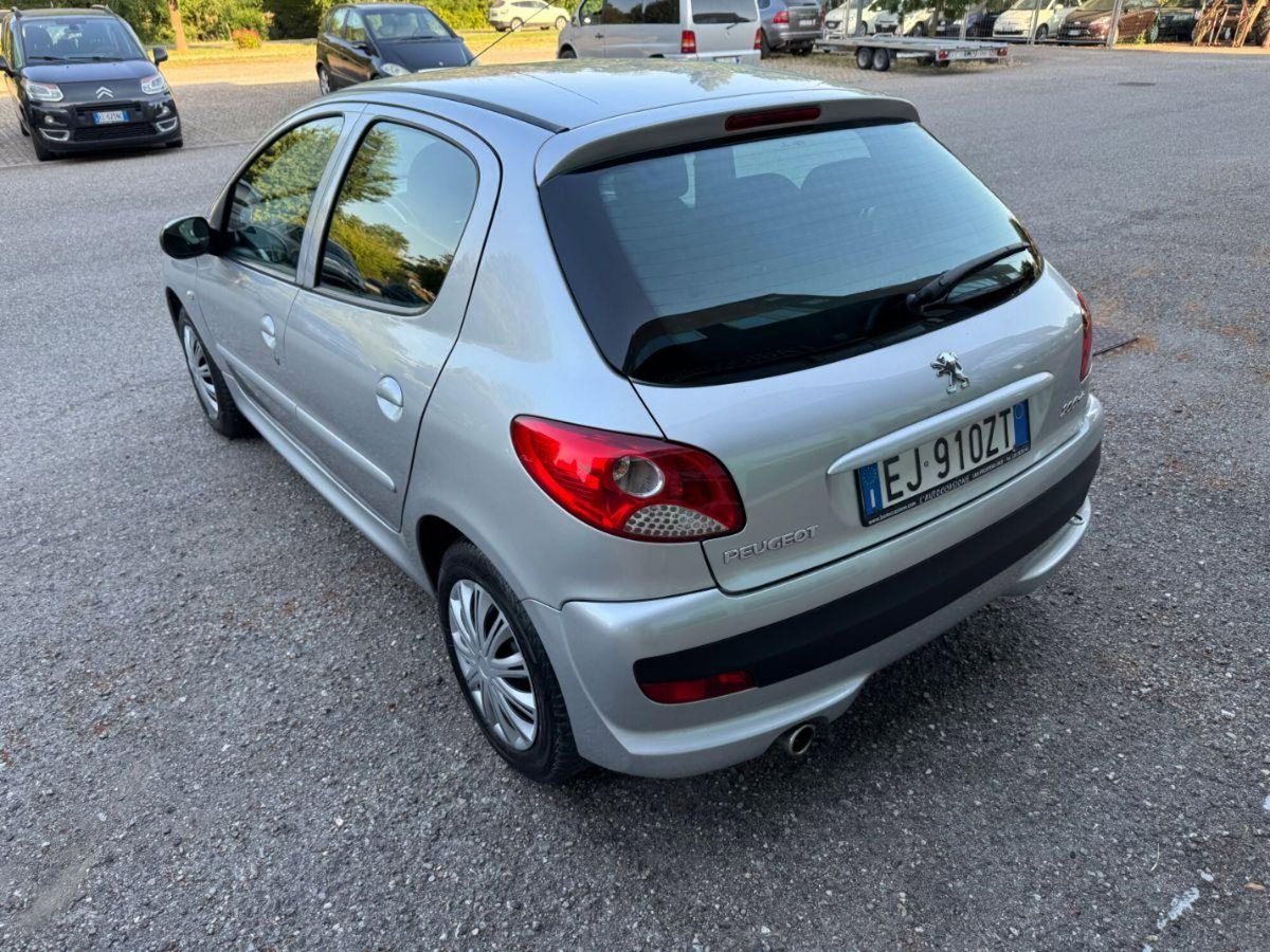 Peugeot 206 60CV 5p. Trendy (6)