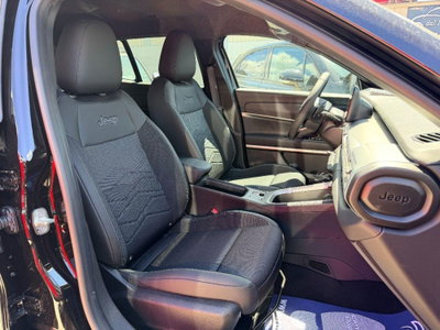 Jeep Avenger 1.2 turbo e-hybrid mhev Summit fwd 110cv edct6 (12)
