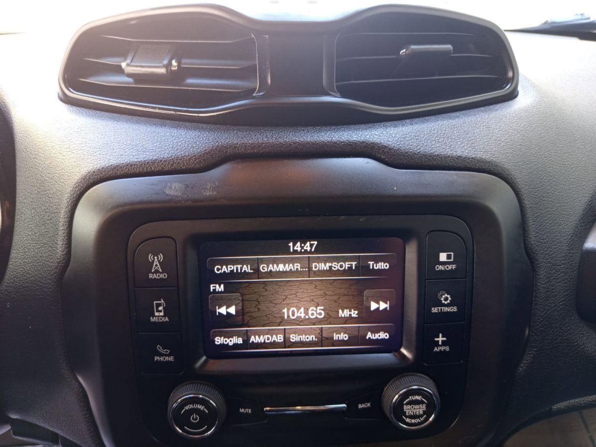 Jeep Renegade 1.6 Mjt 130 CV S (16)