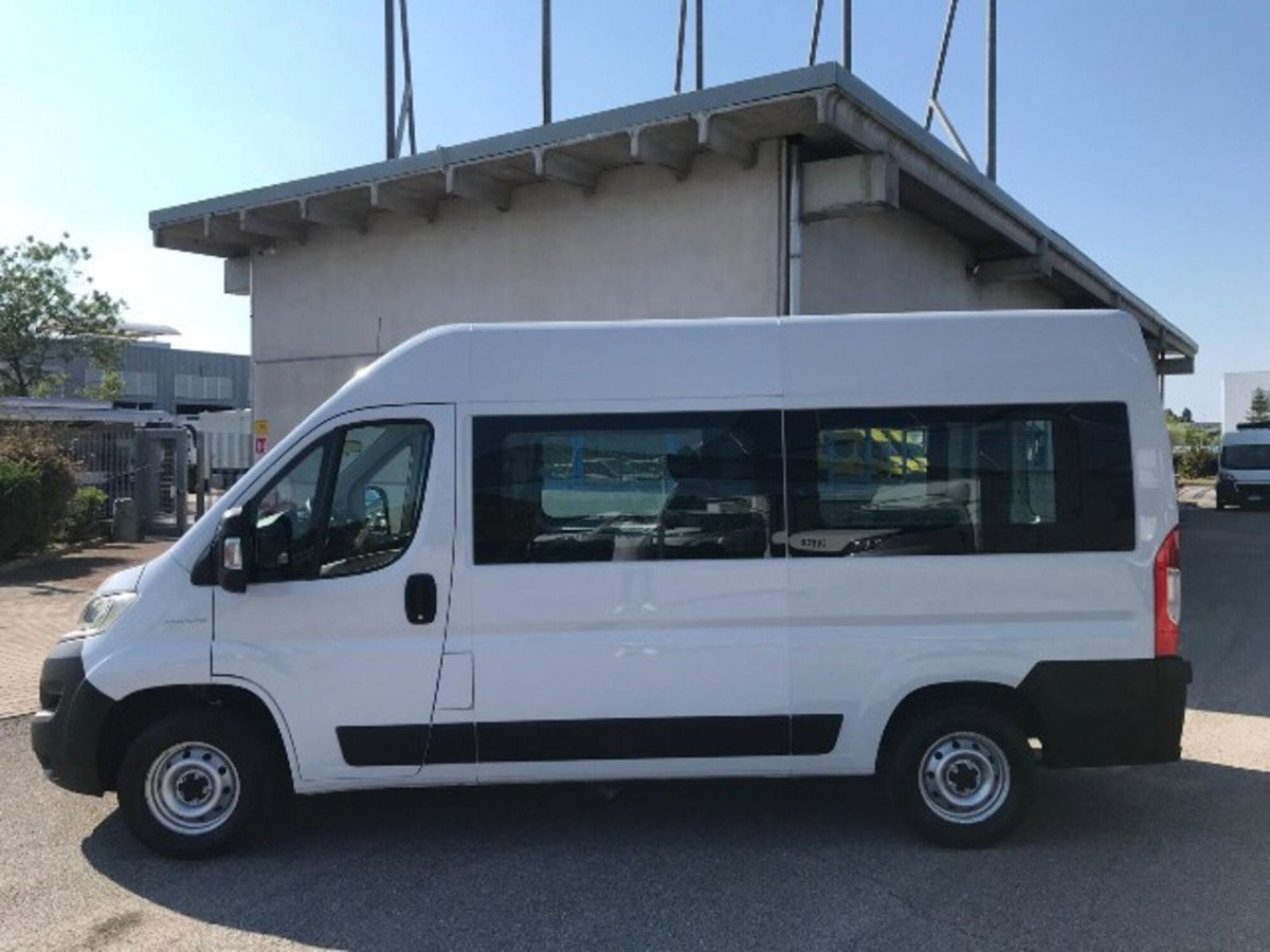 Fiat Ducato Furgone Vetrato 35 MH2 2.3 mjt 140cv  AT9 E6d-temp (3)