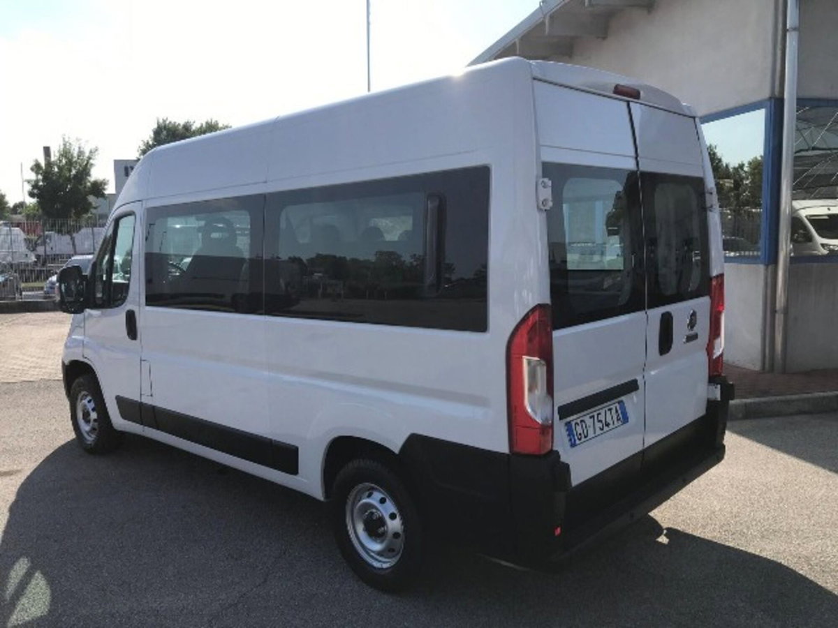 Fiat Ducato Furgone Vetrato 35 MH2 2.3 mjt 140cv  AT9 E6d-temp (4)