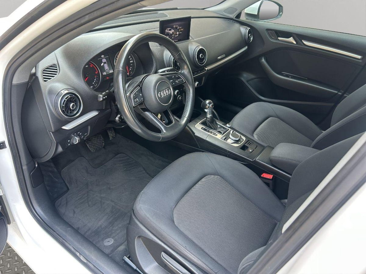Audi A3 Sportback 30 TDI S tronic Sport (10)