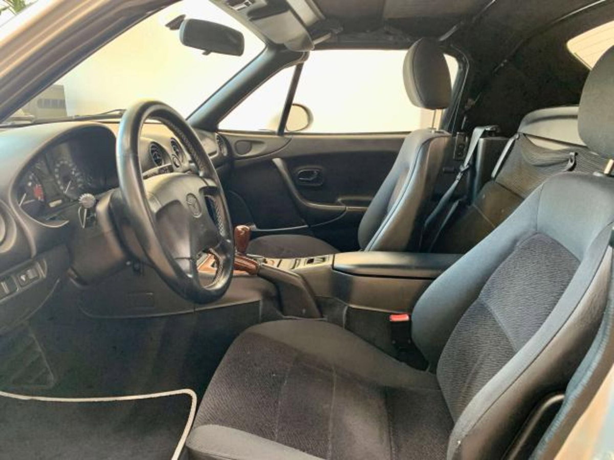 Mazda MX-5 1.6i 16V cat (12)