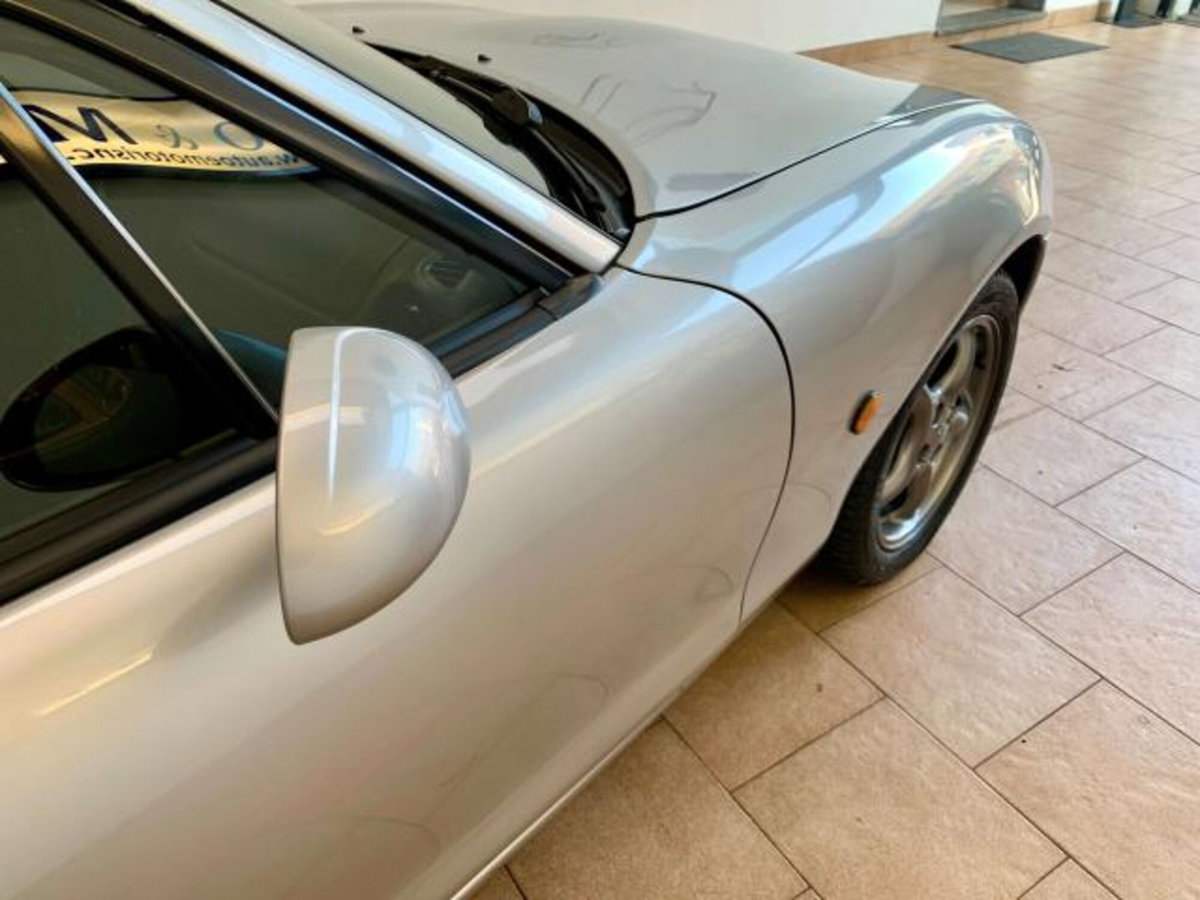 Mazda MX-5 1.6i 16V cat (18)